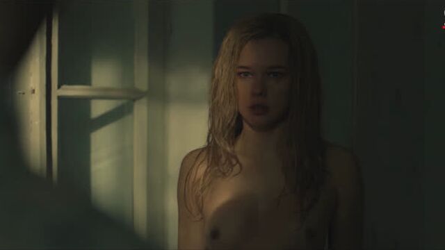 Голая грудь и секс катерины шпици