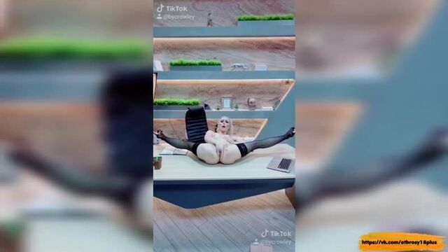 Голый тик-ток - без стеснения