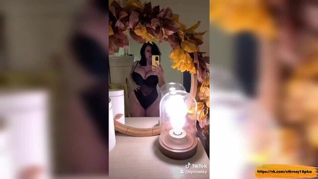 Годный тик-ток - сисястая мамка