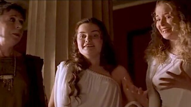 Maribel verdú, marina gatell, etc nude - lisístrata (es 2002)