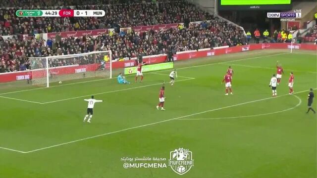 Wout weghorst gets his first goal for manchester united!