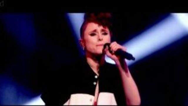 Kiesza - hideway (live on alan carr: chatty man)