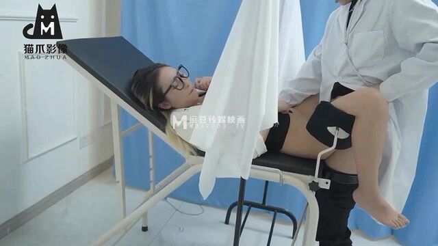 Doctor fuck beautiful young lady (uncensored)