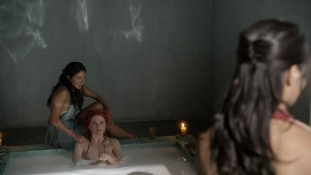 Lucy lawless, katrina law nude - spartacus (2010) s01e09