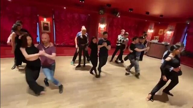 Tango show repetition