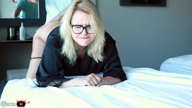 Русская милфа соблазнила и дала в попку