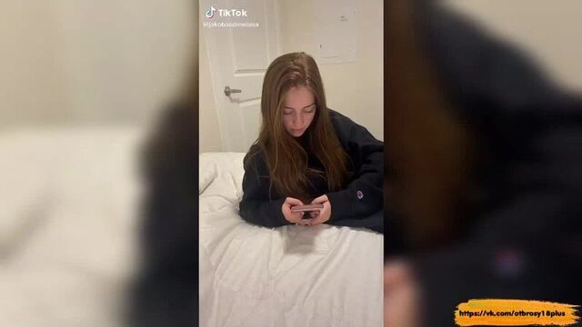 Годный тик- ток - умная девочка дала попку