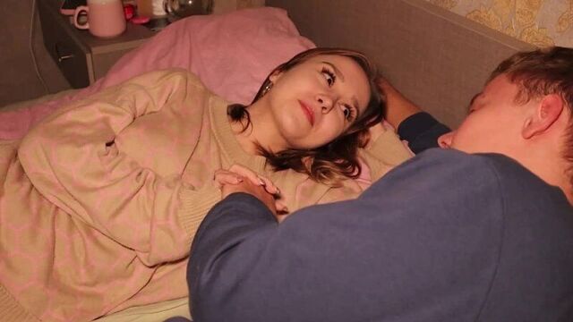 Домашний вечер закончился чувственным сексом