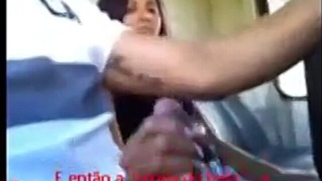Девушка дрочит незнакомцу в автобусе помогла кончить
