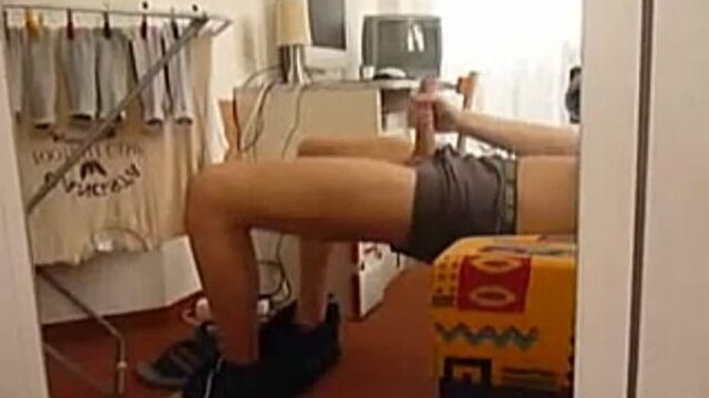 Мастурбация(скрытая камера)