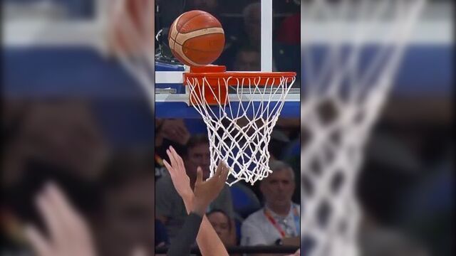 Легкий форвард сборной сербии никола йович стал автором сложного попадания с фолом во время полуфинала чм-2023 против канады (95