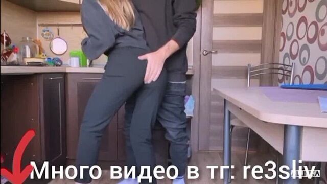 Занялась сексом с репетитором по английскому секс девочка топ жопастая кончил внутрь фулл в телеграмме