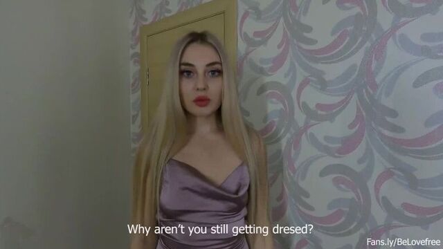 Новая подружка моего отца помогает снять напряжение ( порно трах ебля секс porn milf home шлюха домашнее sex минет измена)