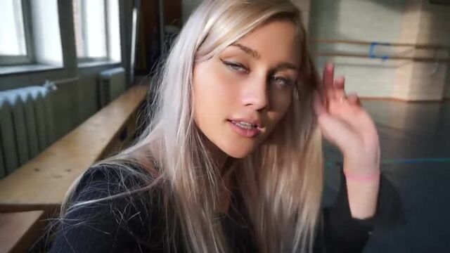 [маш милаш] у неё просвечивается?!