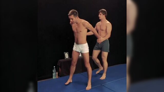 Победитель получает своё (гей порно видео секс, gay porn video sex, борьба, бокс, борцы, боксёры, спортсмены)