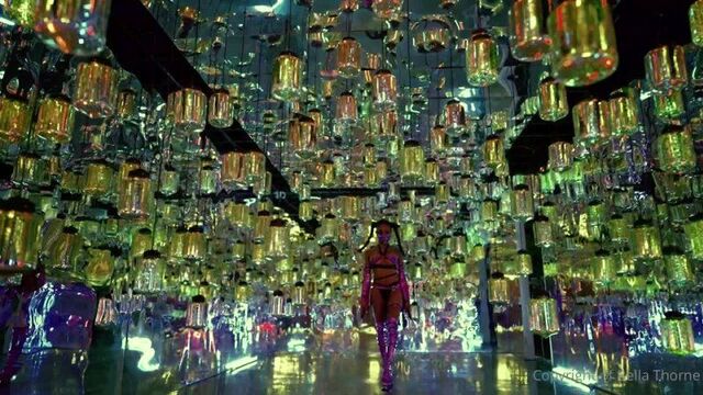 Порно bella thorne