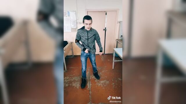 Играю в фри фаер - девочки и тик ток