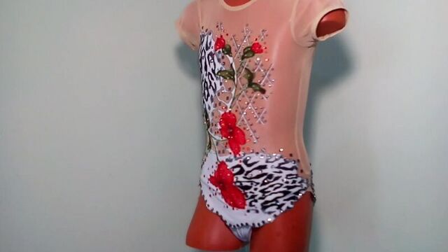 Продается купальник из бюджетной линейки для художественной гимнастики