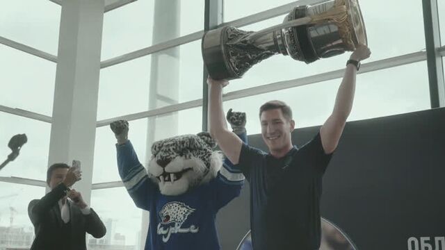 Даррен диц привез кубок гагарина в нур-султан