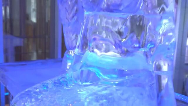 [макс брандт] заказал все дешевые блюда в элитном ресторане в москва-сити / борщ за 90 рублей / обзор ruski