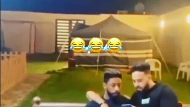 Пранки над друзьями лучшее что можно придумать. не сразу запетил подвох.