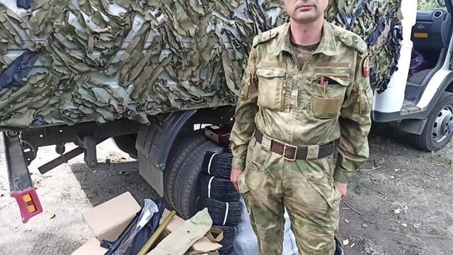 Тг канал "нам пишут из янины" https://t.me/wehearfromyanina летом передавал в составе гумгруза в том числе и наши носилки