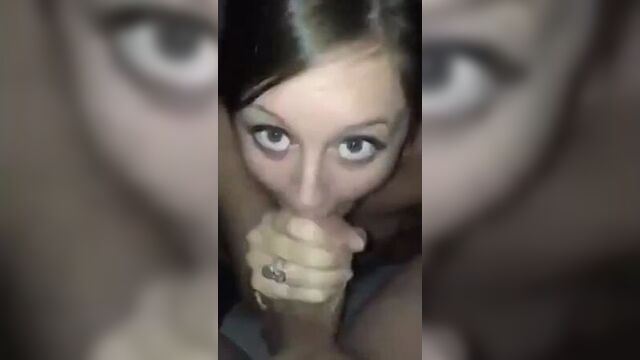 Даю на клык, спустил в рот, подруга в замешательстве, глазами просит еще