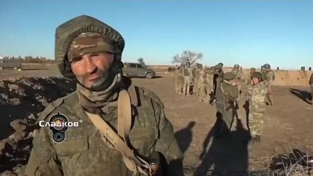 В телеграм-канале александра сладкова появилось видео с юрой-музыкантом