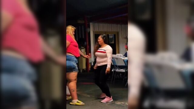 Девушка без комплексов