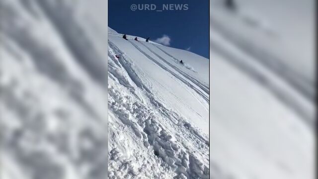 В турции двое школьников погибли на снежной горке после схода лавины