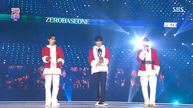 Антон, сон ханбин из zerobaseone и тэсан из boynextdoor — jingle bell (sbs gayo daejeon 2023)