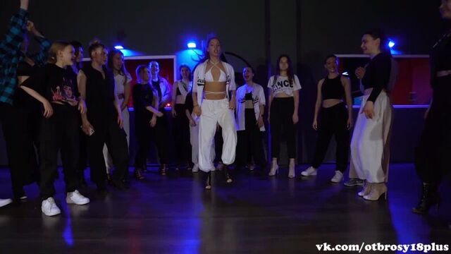 Настя баяк high-heels - twerk .тверк