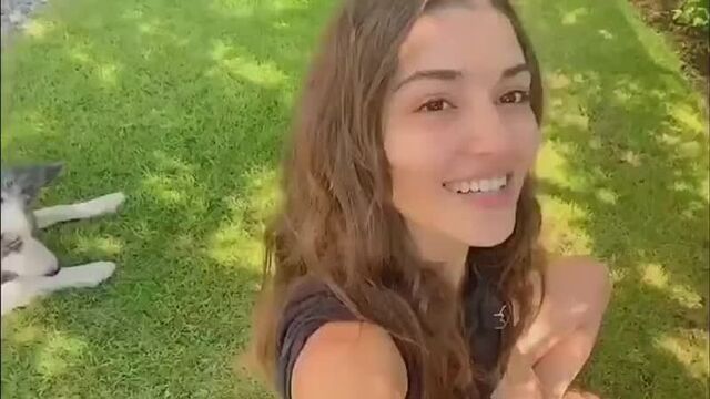 Актеры сериалы "постучись в мою дверь " благодарят на разных языках зрителей за просмотр сериала