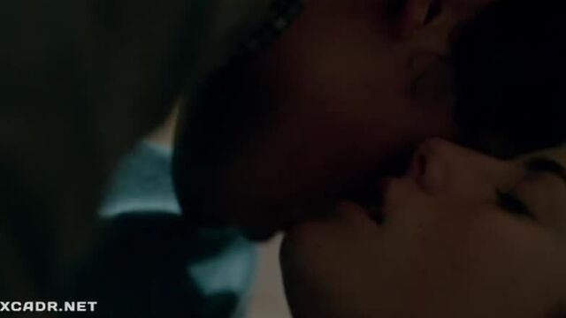 Кая скоделарио(kaya scodelario) голая грудь секс в сериале молокососы(2015,англия)