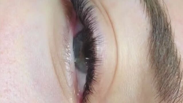 ✨наращивание ресниц 2д ✨ ▪️длина 7-12 ▪️толщина 0,7 ▪️лисичка 