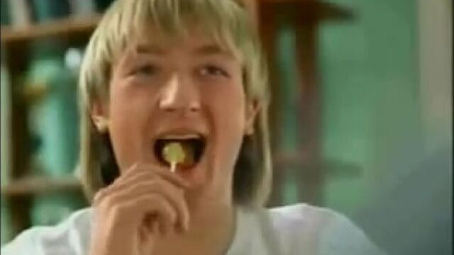 Что сосут чемпионы (чупа чупс и плющенко)