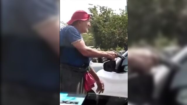 Vid_20201020_021756_993.mp4