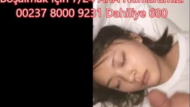 Türk üvey kız kardeşinin suratına boşalıyor