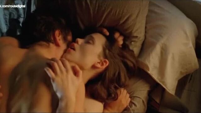 Astrid bergès (berges)-frisbey nude @ juliette (2013) watch online / астрид берже-фрисби - джульетта