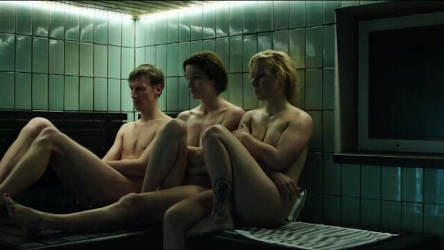 Laura birn, amanda pilke, lenna kuurmaa, matlena kuusniemi nude - vuosaari (fi-2012) лаура бирн, аманда пилке - голая бухта