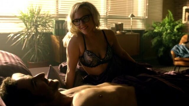 Rachael harris sexy - lucifer (2016) s01e02