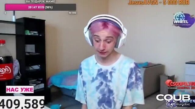 Даша корейка - дудит в дудочку и говорит абобус