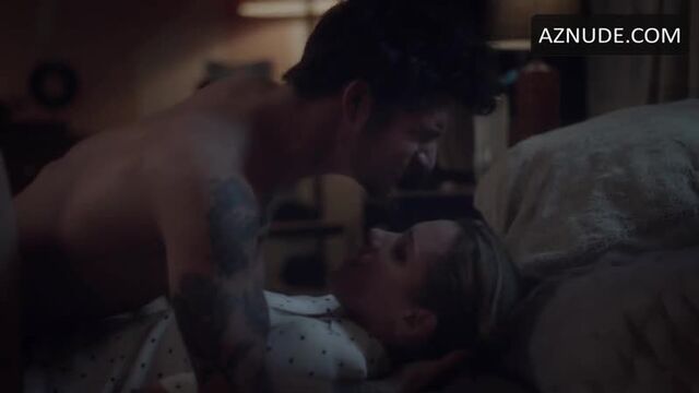 Актёр тайлер пози ублажает телочку в сериале "sideswiped"