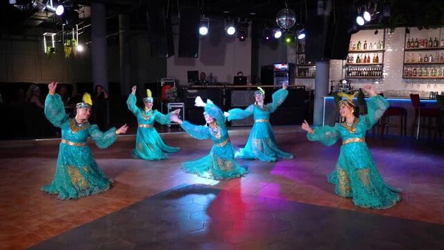 Узбекский хорезмский танец, коллектив азхар