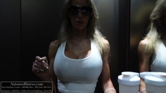 Lets go for a walk- pencil skirt crop tank top high heels autumn blair | @autumnblair | @autumndoll