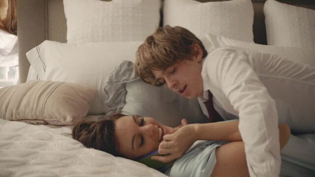 Frankie shaw nude - smilf s01e02 (2017) hd 1080p watch online / фрэнки шоу - мамаша