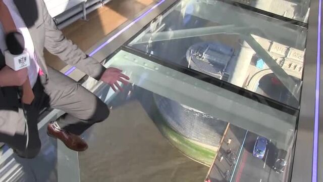 Tower bridge glass floor