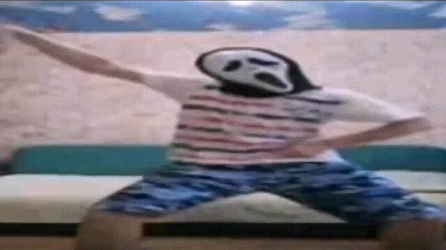 Снюсоед зафлексил под треш метал