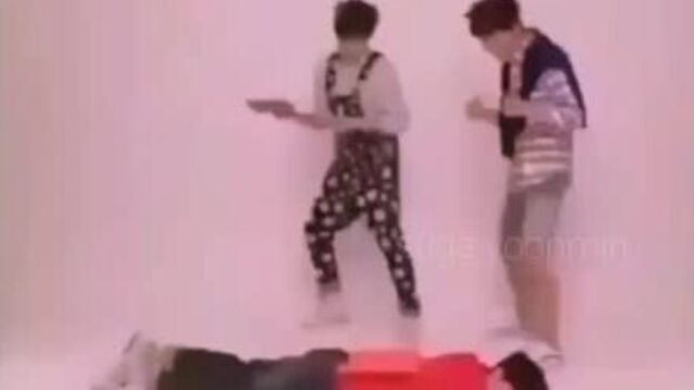 Suga.yoonmin_1602791575_musicallydown.com.mp4