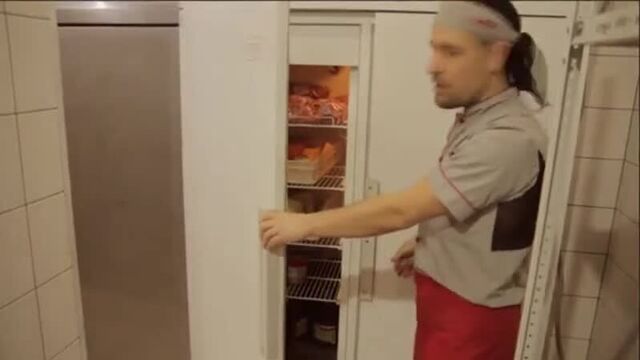 Кухня жако роллы и пицца: взгляд изнутри